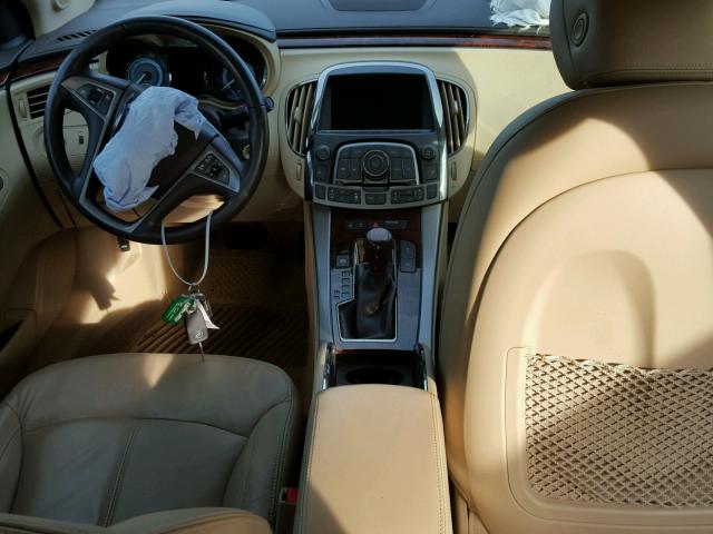 1G4GC5ER0DF328611 - 2013 BUICK LACROSSE WHITE photo 9