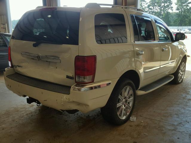 1A8HW58238F113415 - 2008 CHRYSLER ASPEN LIMI WHITE photo 4