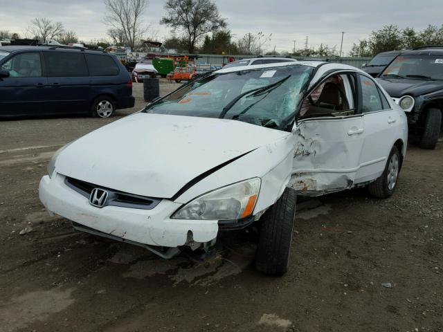 1HGCM56485A002882 - 2005 HONDA ACCORD LX WHITE photo 2