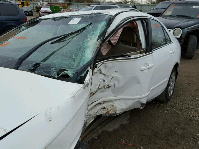 1HGCM56485A002882 - 2005 HONDA ACCORD LX WHITE photo 9