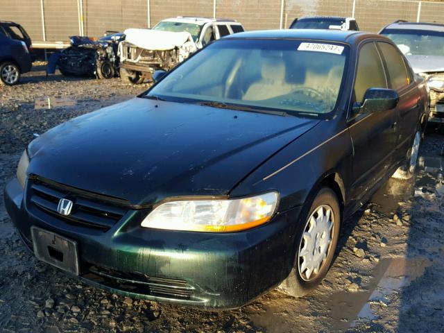 1HGCG66521A007981 - 2001 HONDA ACCORD LX GREEN photo 2