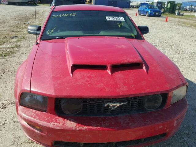 1ZVFT82H575204810 - 2007 FORD MUSTANG GT RED photo 9