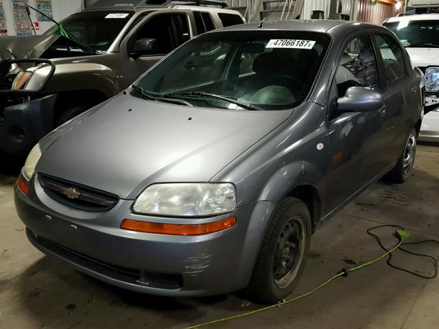 KL1TD56636B531546 - 2006 CHEVROLET AVEO BASE GRAY photo 2
