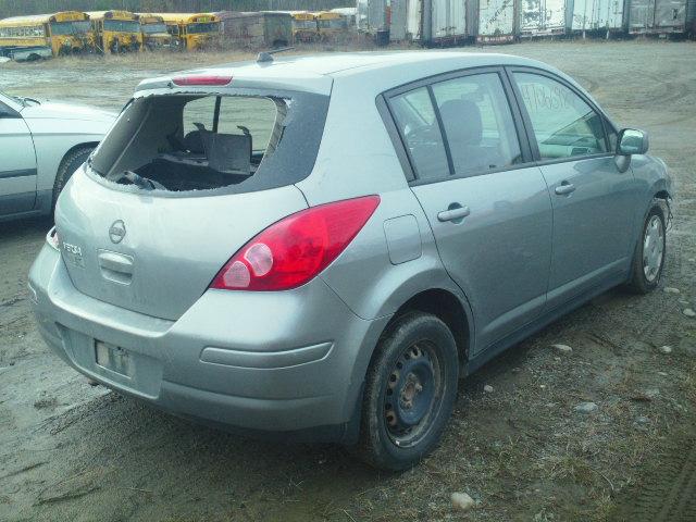 3N1BC13E88L424122 - 2008 NISSAN VERSA S GRAY photo 4