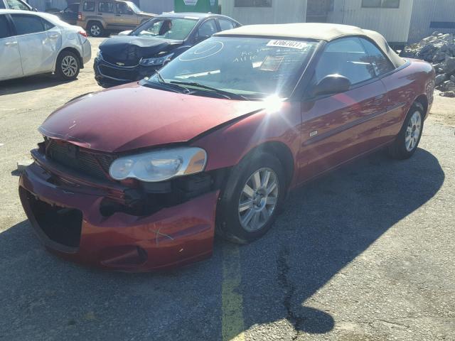 2C3EL55RX5N580311 - 2005 CHRYSLER SEBRING RED photo 2