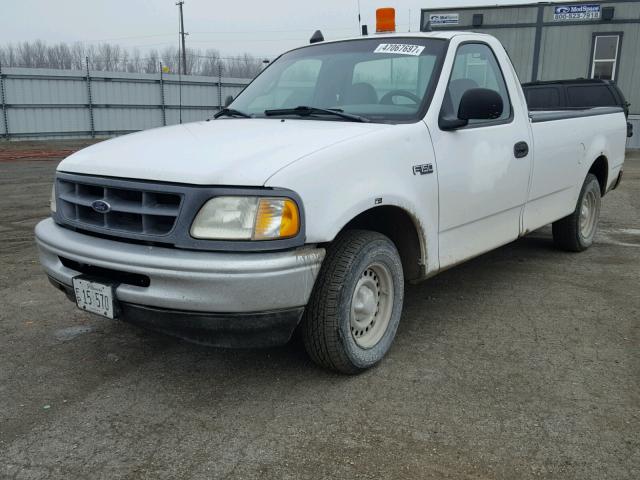 1FTZF1726WKB16366 - 1998 FORD F150 WHITE photo 2