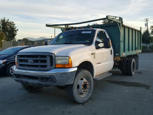 1FDAF56F0XEE69383 - 1999 FORD F550 SUPER WHITE photo 2