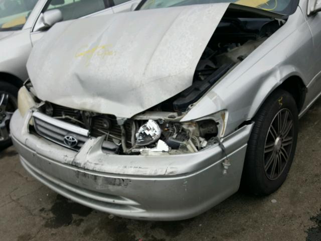 4T1BG22K91U023300 - 2001 TOYOTA CAMRY CE SILVER photo 9