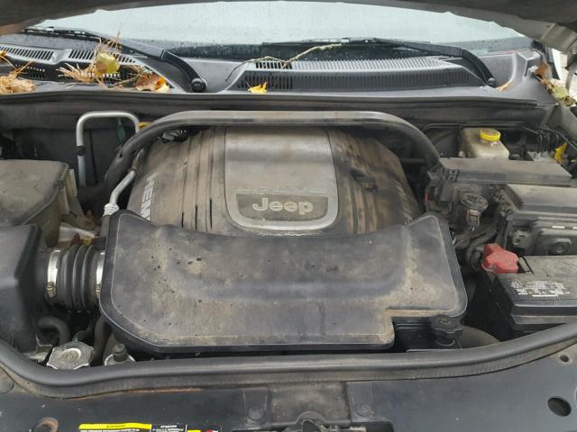 1J8HG58266C105739 - 2006 JEEP COMMANDER SILVER photo 7