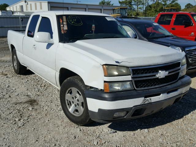 1GCEC19V06Z216789 - 2006 CHEVROLET SILVERADO WHITE photo 1