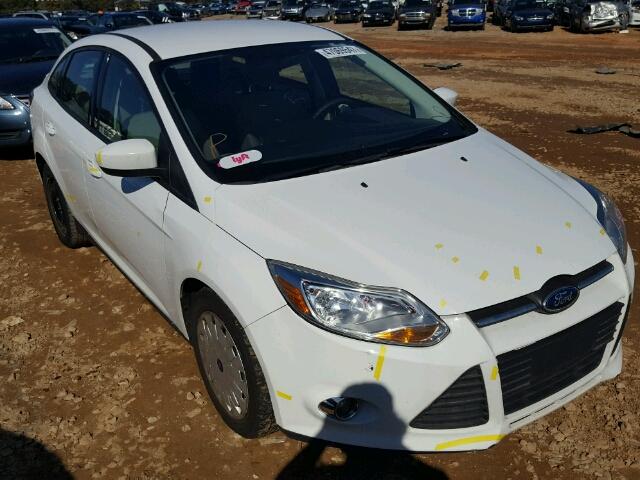 1FAHP3F20CL345966 - 2012 FORD FOCUS SE WHITE photo 1