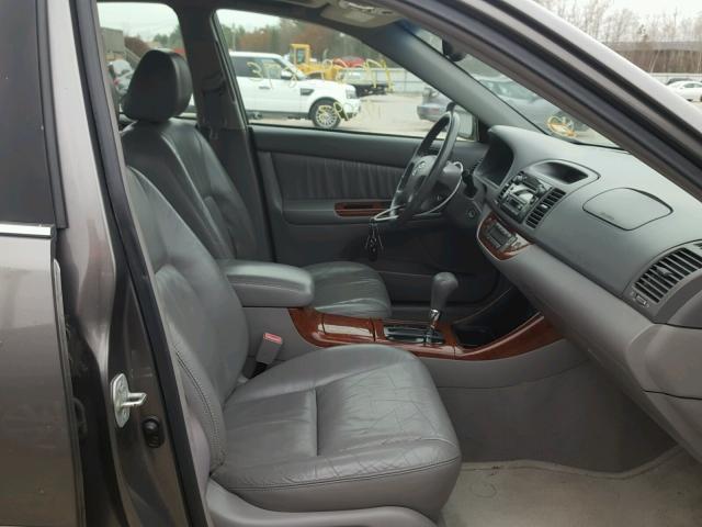 4T1BE32K12U601239 - 2002 TOYOTA CAMRY LE 灰色 照片 5