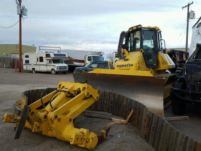 KMT0D120V01030717 - 2000 KOMATSU D65EXDOZER YELLOW photo 2