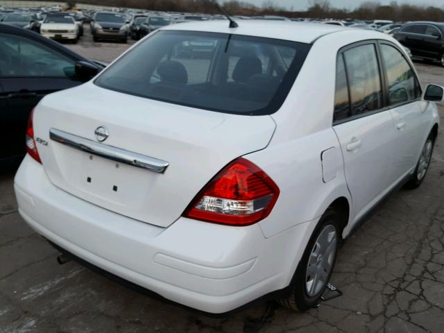 3N1BC1APXBL450118 - 2011 NISSAN VERSA S WHITE photo 4