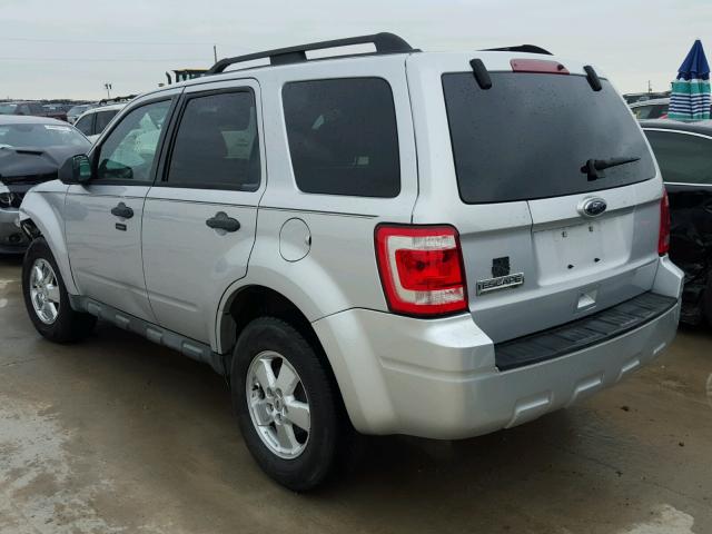 1FMCU0D79AKB75924 - 2010 FORD ESCAPE XLT SILVER photo 3