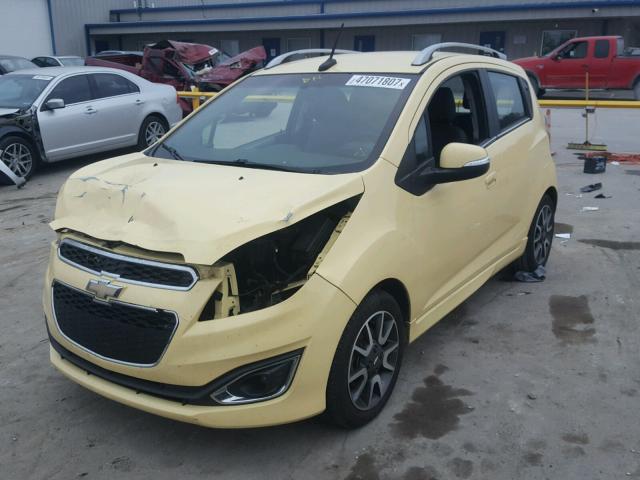 KL8CF6S97EC422257 - 2014 CHEVROLET SPARK 2LT YELLOW photo 2