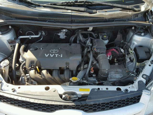 JTKKT624560146379 - 2006 TOYOTA SCION XA SILVER photo 7