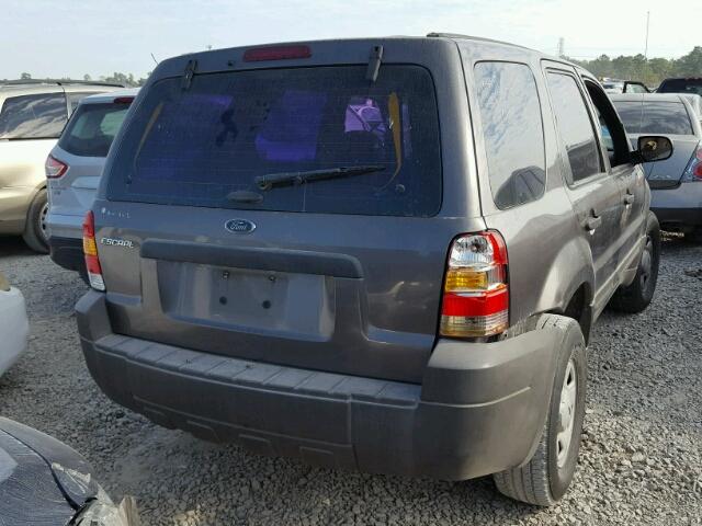 1FMYU02Z55KA02188 - 2005 FORD ESCAPE XLS GRAY photo 4