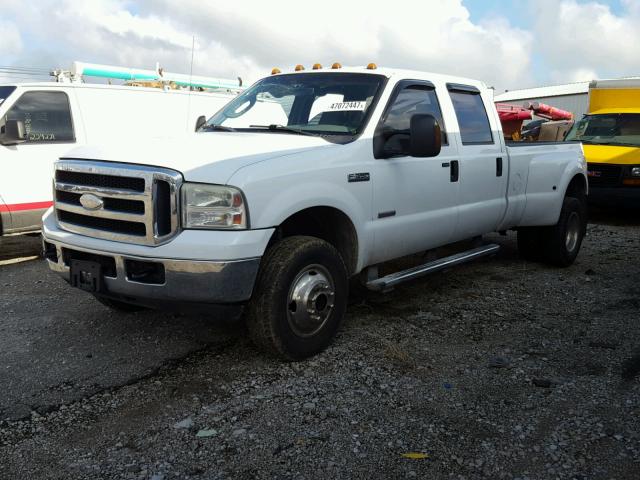 1FTWW33P77EA19905 - 2007 FORD F350 SUPER WHITE photo 2