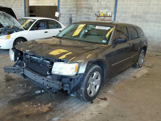 2D4FV37VX8H236583 - 2008 DODGE MAGNUM SXT GRAY photo 2