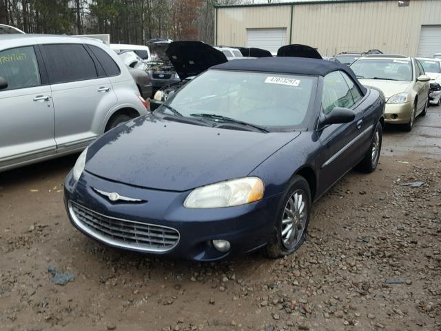 1C3EL65RX2N174076 - 2002 CHRYSLER SEBRING LI BLUE photo 2