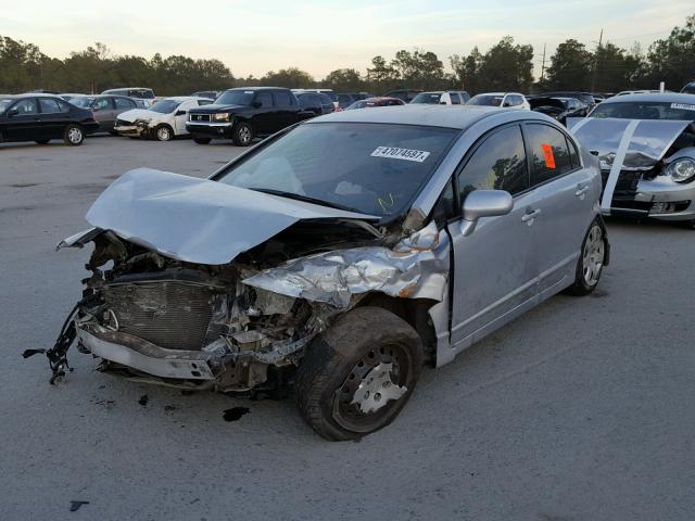 2HGFA16549H540039 - 2009 HONDA CIVIC LX SILVER photo 2