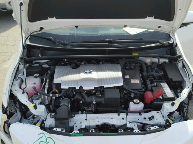 JTDKBRFU1H3043483 - 2017 TOYOTA PRIUS WHITE photo 7