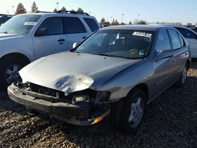 1N4DL01D3YC161677 - 2000 NISSAN ALTIMA XE SILVER photo 2