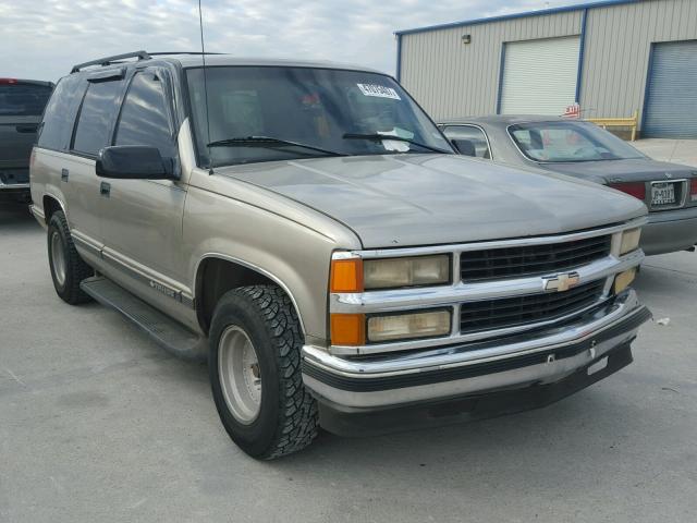 1GNEC13R4WJ330537 - 1998 CHEVROLET TAHOE C150 BROWN photo 1