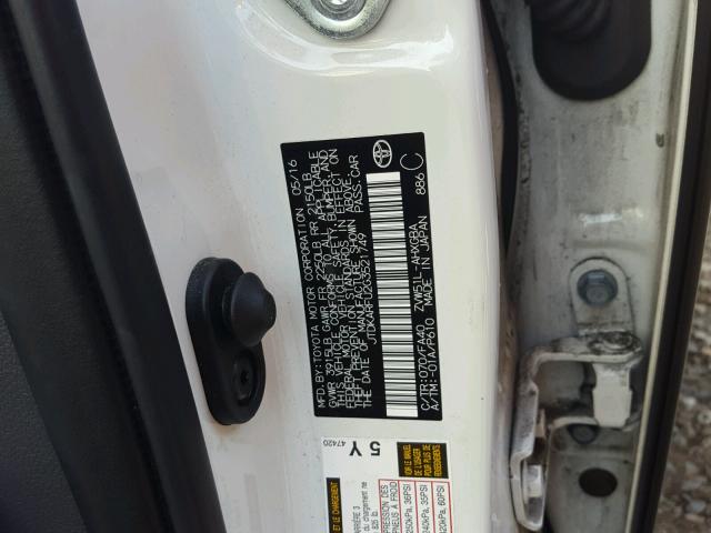 JTDKARFU2G3521749 - 2016 TOYOTA PRIUS WHITE photo 10