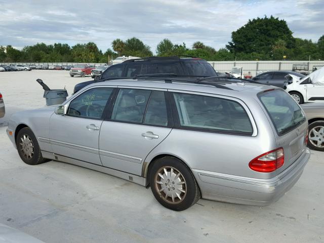 WDBJH82J3YX040611 - 2000 MERCEDES-BENZ E 320 4MAT SILVER photo 9