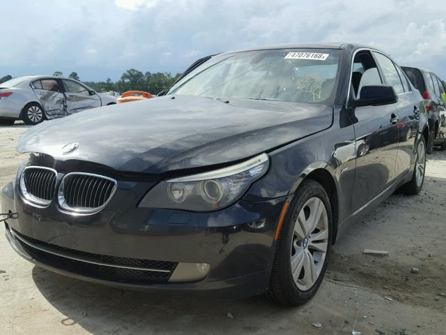 WBANV1C56AC389535 - 2010 BMW 528 XI BLACK photo 2