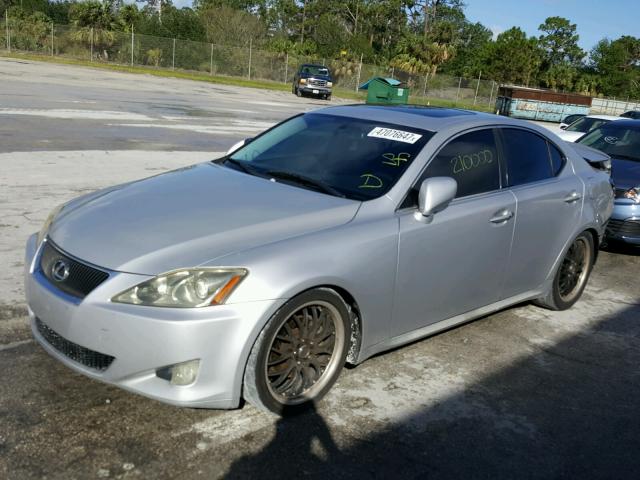 JTHBK262662006808 - 2006 LEXUS IS 250 SILVER photo 2