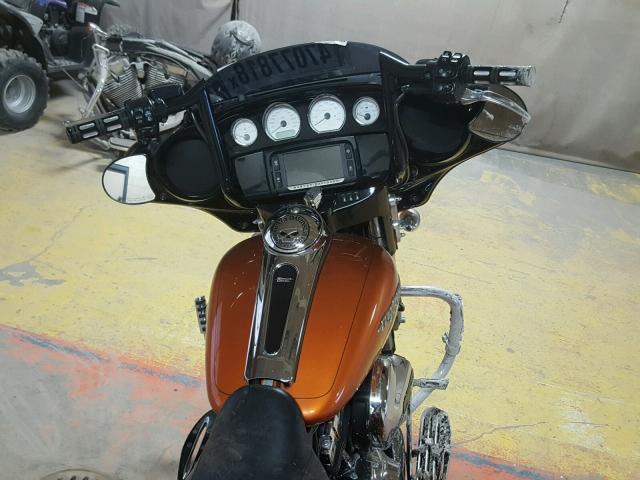 1HD1KRM10EB691191 - 2014 HARLEY-DAVIDSON FLHXS STRE ORANGE photo 5