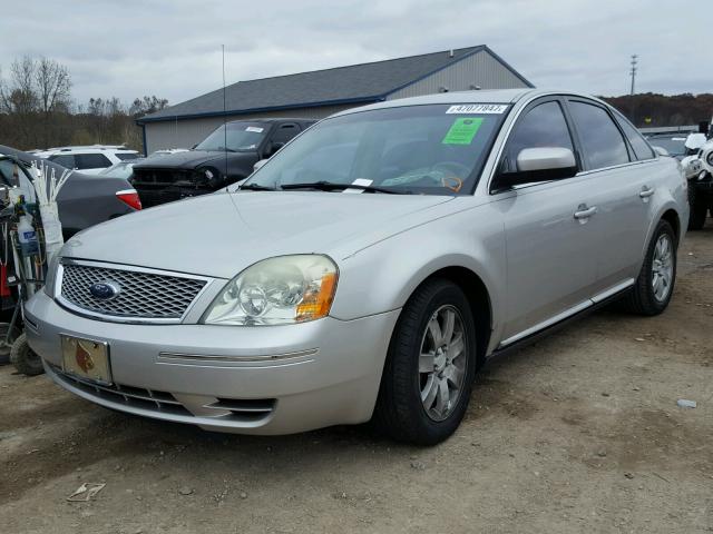 1FAFP24127G112875 - 2007 FORD FIVE HUNDR GRAY photo 2