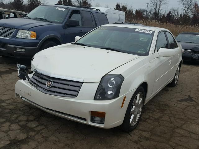 1G6DM577540109343 - 2004 CADILLAC CTS WHITE photo 2