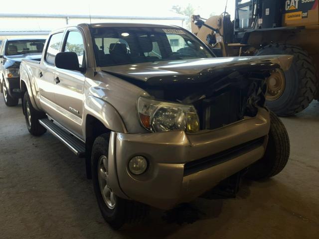 5TEKU72NX5Z092742 - 2005 TOYOTA TACOMA DOU GOLD photo 1