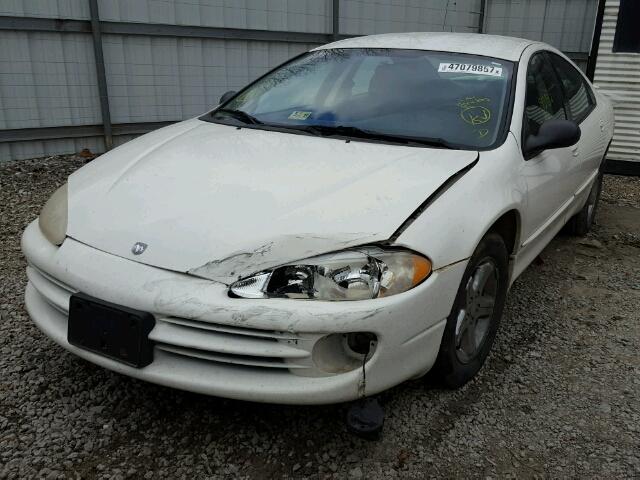 2B3HD56G53H506479 - 2003 DODGE INTREPID E WHITE photo 2