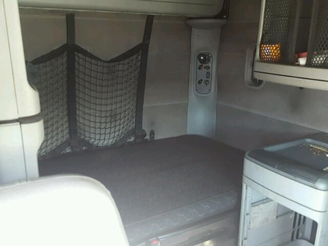 1FUJA6AV47LY83844 - 2007 FREIGHTLINER CONVENTION WHITE photo 6