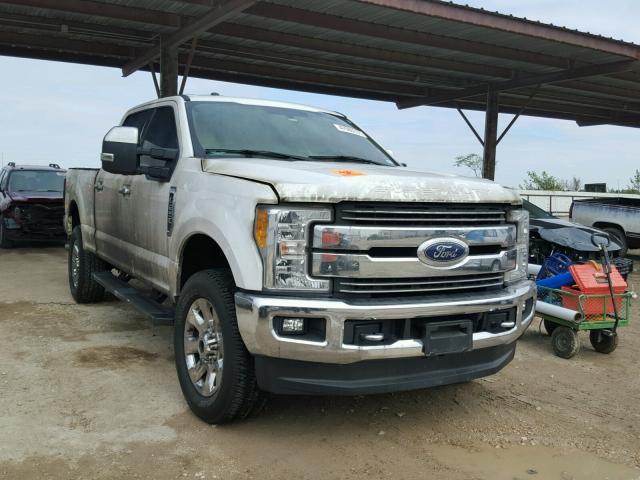 1FT7W2B66HEC08084 - 2017 FORD F250 SUPER WHITE photo 1