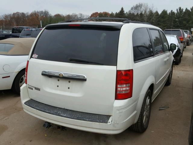 2A8HR54P48R132900 - 2008 CHRYSLER TOWN & COU WHITE photo 4