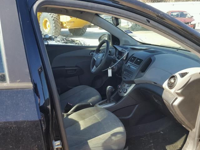 1G1JA5SH6C4132767 - 2012 CHEVROLET SONIC LS BLACK photo 5