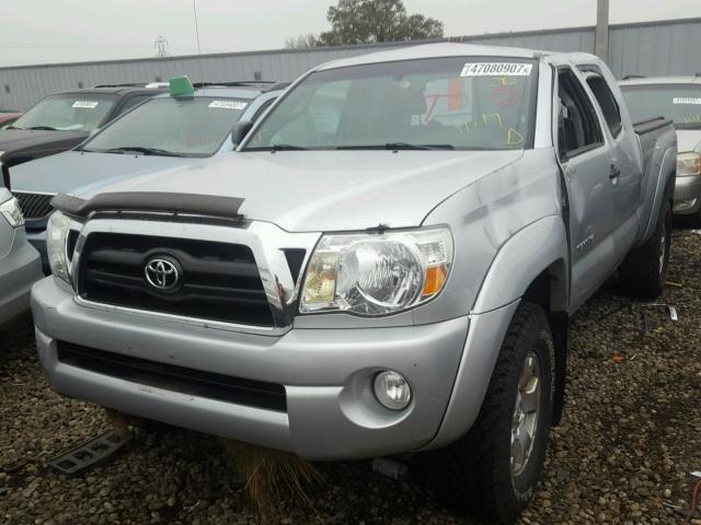 5TEUU42N98Z498989 - 2008 TOYOTA TACOMA ACC SILVER photo 2