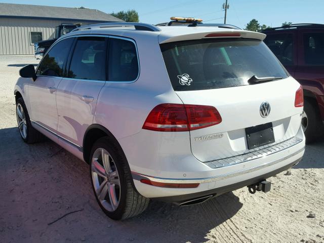 WVGGF7BP2HD003370 - 2017 VOLKSWAGEN TOUAREG EX 白色 照片 3