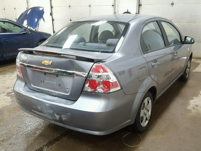 KL1TD56608B146111 - 2008 CHEVROLET AVEO BASE GRAY photo 4
