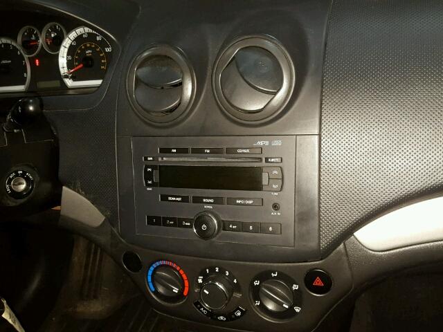 KL1TD56608B146111 - 2008 CHEVROLET AVEO BASE GRAY photo 9