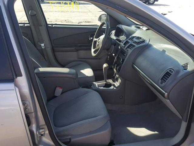 1G1ZS58F38F128614 - 2008 CHEVROLET MALIBU LS Gümüş foto 5