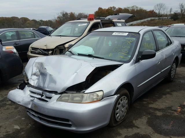 1HGCF86601A105186 - 2001 HONDA ACCORD VAL SILVER photo 2