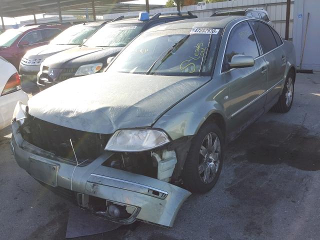 WVWRH63B62P184869 - 2002 VOLKSWAGEN PASSAT GLX GREEN photo 2