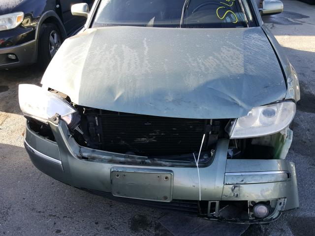 WVWRH63B62P184869 - 2002 VOLKSWAGEN PASSAT GLX GREEN photo 7